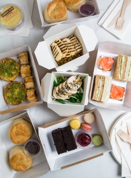 Luxurious Afternoon Tea Picnic (2 people)